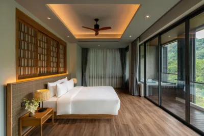 带按摩浴缸的高级阁楼 — Noku Phuket